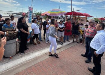 Gobernador Rocha compromete reforzar seguridad y apoyos para Altata