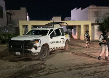Fuerzas federales realizan operativo en el sector Bugambilias por denuncia en vivo de gente armada