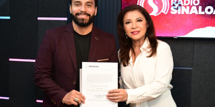 Julio César Cascajares Ramírez recibe nombramiento como nuevo Director de Radio Sinaloa