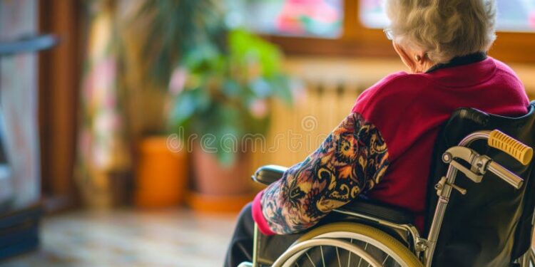 Sana y salva localizan en Sinaloa a adulta mayor reportada como desaparecida en Baja California