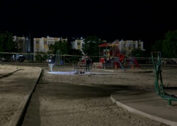 Acribillan a balazos a dos medios hermanos en Alturas del Sur; uno de ellos falleció