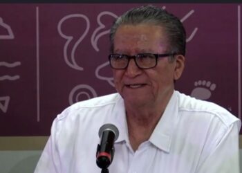 Telesecundaria de El Jitzámuri sigue sin luz por conflicto legal; autoridades buscan solución