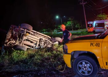 Fallece una mujer en volcadura en Navolato