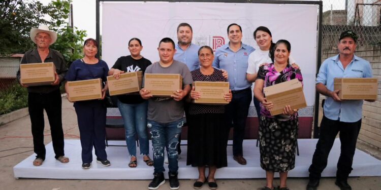 José Paz López anuncia obra pública para la comunidad de San Antonio de los Ortiz, Badiraguato