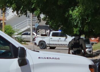 Ejecutan a balazos a un hombre en un departamento de Zona Dorada