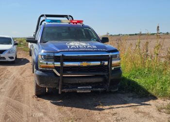 Hallan a un hombre asesinado en un canal de riego en Villa Juárez, Navolato