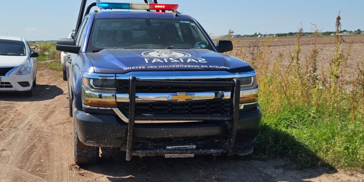 Hallan a un hombre asesinado en un canal de riego en Villa Juárez, Navolato