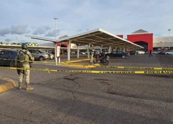 Atentado a balazos en Soriana Barrancos deja dos heridos y un fallecido