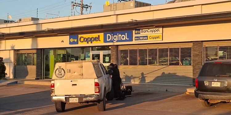 Asesinan a balazos a un hombre en el interior de una tienda Coppel