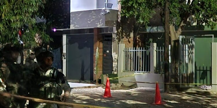 Lo persiguen hasta un domicilio de la López Mateos para ejecutarlo a balazos