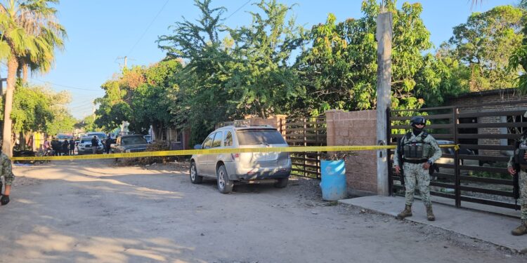 Atentado a balazos en Villa Juárez muere un menor de edad y cuatro personas más sufren heridas de bala