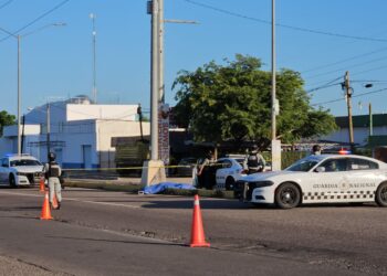 Abandonan a 2 hombres torturados y asesinados en la salida norte de Culiacán