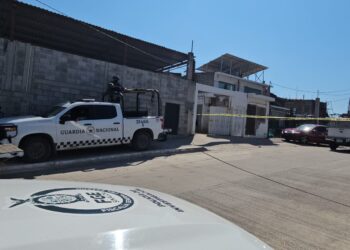 Catean dos inmuebles derivado de la investigación del homicidio de agentes de la Policía de Tránsito