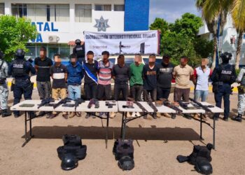 Once civiles armados son detenidos en Navolato