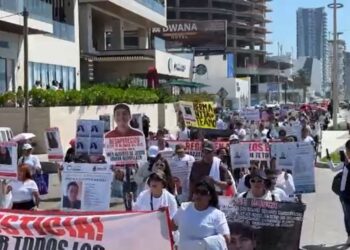 “No me iré de Mazatlán sin encontrar a mi hijo”: madre de Carlos Emilio, joven duranguense desaparecido en Terraza Valentino en Mazatlán