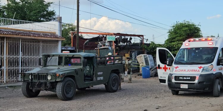 Matan a balazos a dos hombres en un Yonke en la colonia Industrial El Palmito