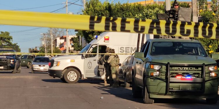 Ejecutan a un joven en una marisquería de la colonia Pemex