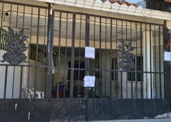 Elementos de la FGR catean y aseguran dos inmuebles en la Pemex y la Buenos Aires