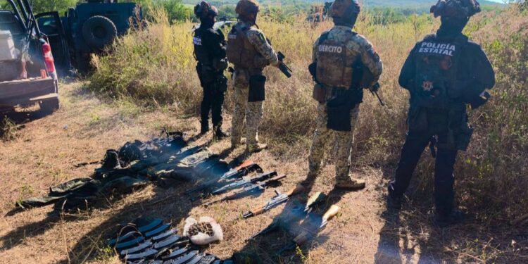 Fuerzas federales abaten a 7 agresores y les aseguran armas, municiones y equipo táctico en Tepuche