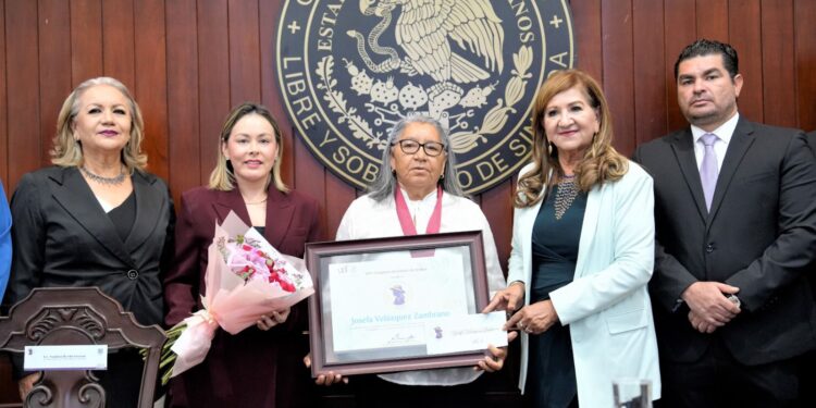 Congreso del Estado reconoce a Josefa Velázquez Zambrano con el Premio a la Mujer Rural Sinaloense 2025
