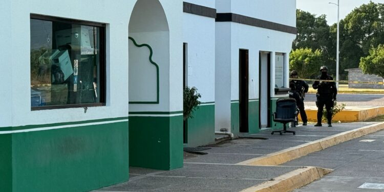 Atacan a balazos la gasolinera “El Rosal Enfermo”