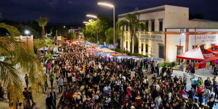 Con gran éxito se realizó el primer Festival del Día de Muertos en Badiraguato