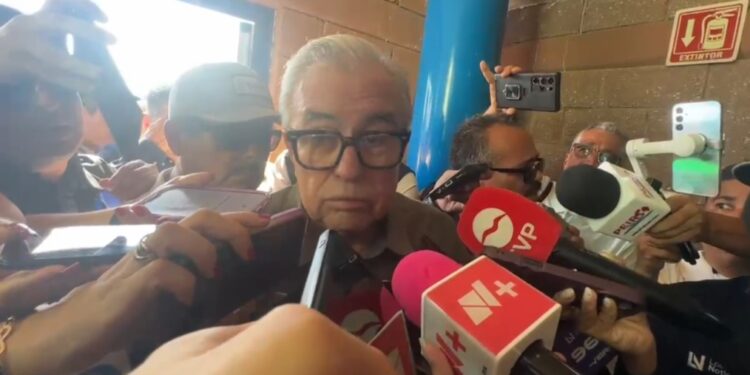 Rocha pide comprensión a la ciudadanía ante retenes de seguridad en Sinaloa