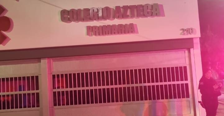 Atacan el colegio Azteca con un artefactos explosivos