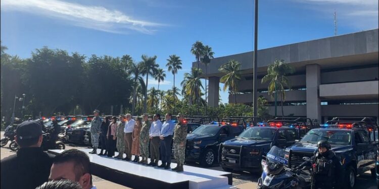 Alcalde de Culiacán agradece a Rocha por entrega de nuevas patrullas y destaca fortalecimiento de la Policía Municipal