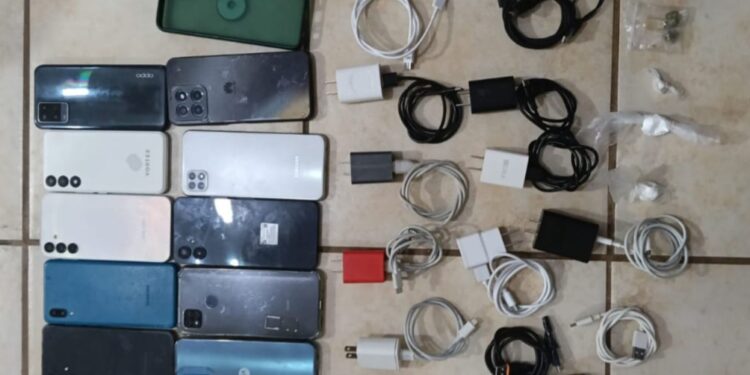 Realizan otra revisión en el Centro Penitenciario Aguaruto y siguen hallando objetos prohibidos 