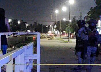 Atacan a balazos asistentes a una reunión en Rincón del Parque; Dos hombres resultan heridos de bala