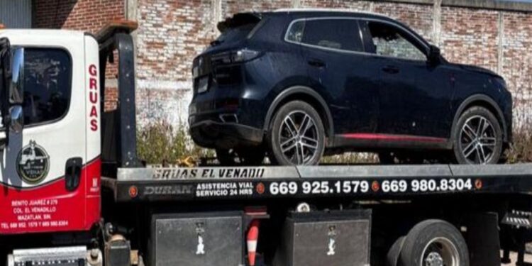 Grupo Interinstitucional asegura camioneta robada, municiones y equipo táctico en Concordia