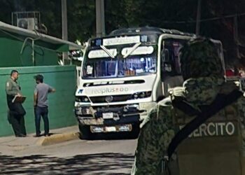 Balean a chófer de camión urbano de la ruta Cucas-Centro