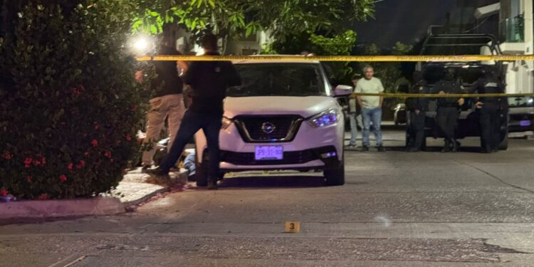 Asesinan a balazos a jovencito en la colonia Rincón del Humaya