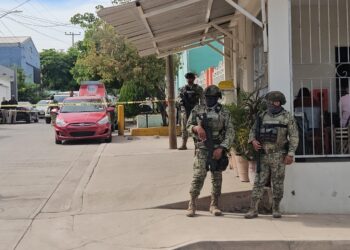 Se metieron hasta la sala de su casa para ejecutarlo a balazos a vecino de Los Huizaches