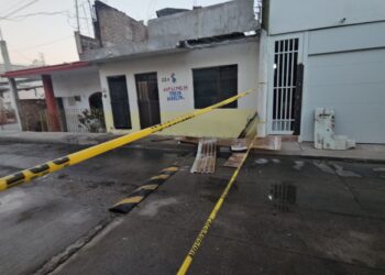 Resulta lesionado elementos de Bomberos de Culiacán durante un incendió en la colonia Miguel Alemán