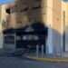 Colegio Azteca pasa a clases en línea tras nuevo ataque contra sus instalaciones en Culiacán; sujetos incendiaron vehículo en la fachada