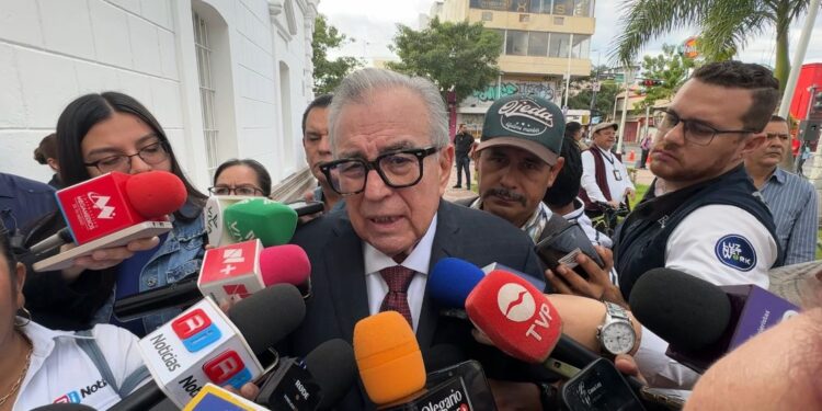 Rocha señala que EUA no ubica en Sinaloa al atleta canadiense vinculado al Cártel