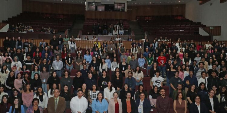 La Facultad de Psicología de la UAS abre con éxito su primer Congreso Internacional de Psicología Científica y III Jornada de Investigación 2025