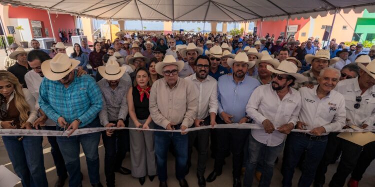 Anuncia Gobernador Rocha Moya que aumentará en 10 mdp más el presupuesto 2026 a la ganadería