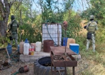 Aseguran 7 áreas de concentración de químicos y 2 laboratorios clandestinos en Culiacán, Cosalá y San Ignacio