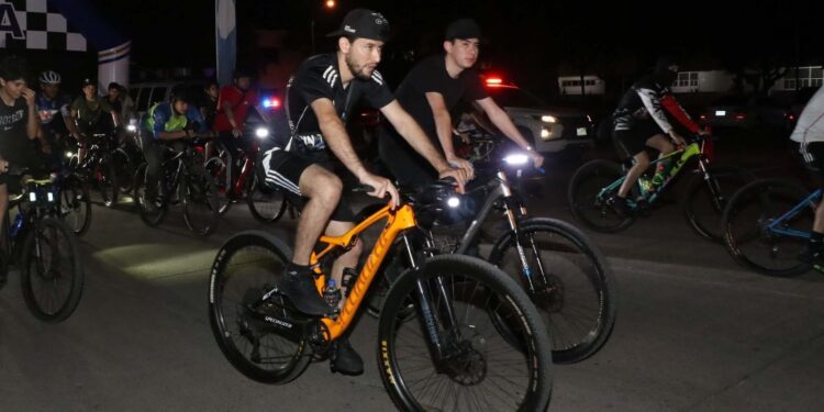 La UAS se suma a “Rodando Ando X Culiacán”, organizado por el Ayuntamiento para promover la cultura de paz, el deporte y la movilidad sustentable