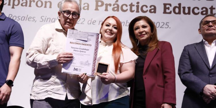 Exhorta Gobernador Rocha Moya a maestras y maestros a seguirse capacitando con las herramientas que ofrece su gobierno