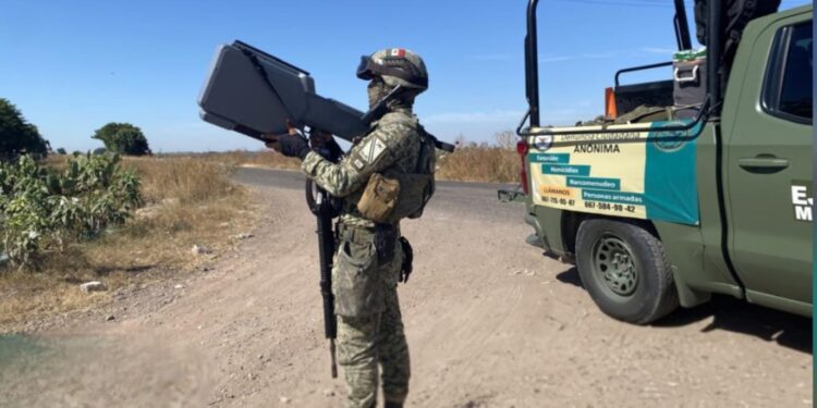 En Villa Juárez, Navolato, el Grupo Interinstitucional localiza y neutraliza 2 drones