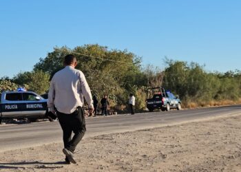 Hallan a un hombre no identificado, sin vida y “embolsado” en San Pedro, Navolato