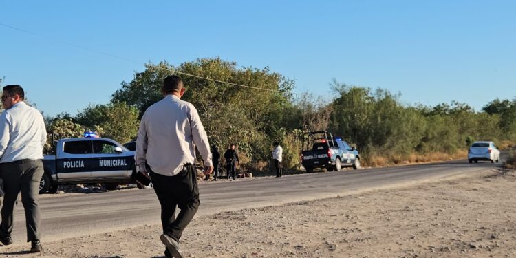Hallan a un hombre no identificado, sin vida y “embolsado” en San Pedro, Navolato