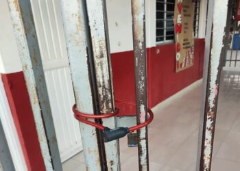 Policía Cibernética indaga mensajes sobre presunto reclutamiento criminal; madres cierran secundaria en Navolato: Rocha Moya