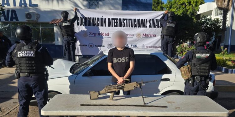Aseguran en Culiacán a un civil con una ametralladora Minimi y una cinta con 100 cartuchos