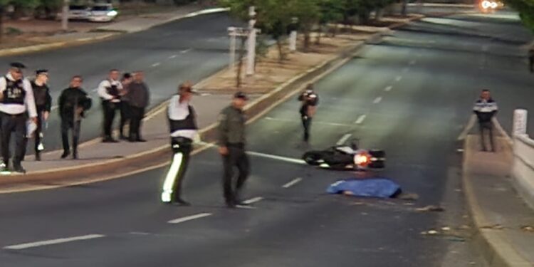 Fallece motociclista en durante derrape y choque sobre la calzada José Limón en Infonavit Humaya