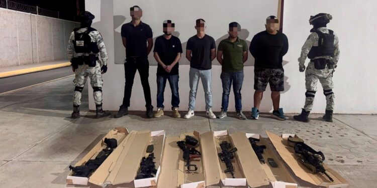 Detienen a 5 civiles en Stanza Toscana